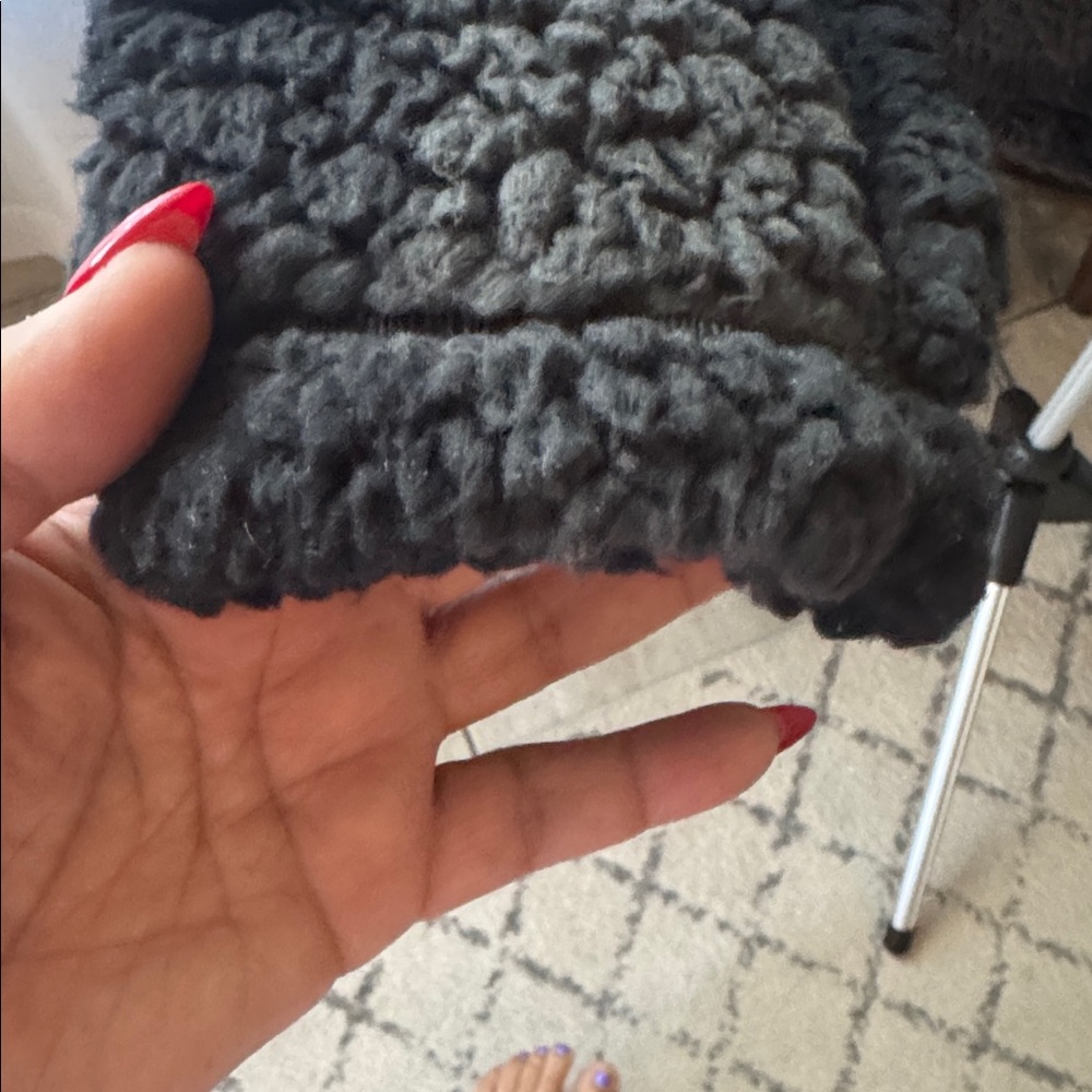 Mens Cozy Alpine Sherpa Pullover Checkered Black Gray Large with Pockets NWT - Picture 5 of 8